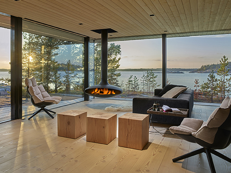 Ξύλινο lobby με επενδύσεις σε φυσική απόχρωση – λάδι Rubio Monocoat για αισθητική και ανθεκτικότητα.